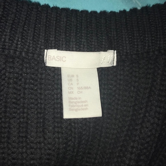H&M Basic Black Textured Sweater - Picture 4 of 4
